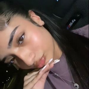 Meet your Posher, Mina